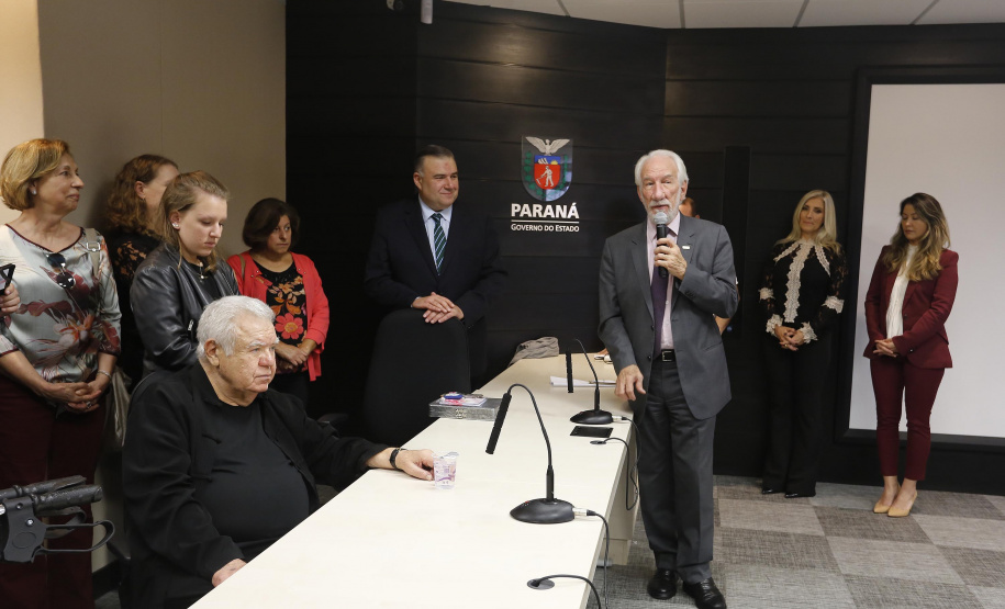 O governador em exercício Darci Piana participa da homenagem a ex-primeira dama do Paraná, Fani Lerner.Curitiba, 23-04-19.Foto: Arnaldo Alves / ANPr.