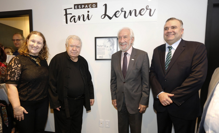 O governador em exercício Darci Piana participa da homenagem a ex-primeira dama do Paraná, Fani Lerner.Curitiba, 23-04-19.Foto: Arnaldo Alves / ANPr.