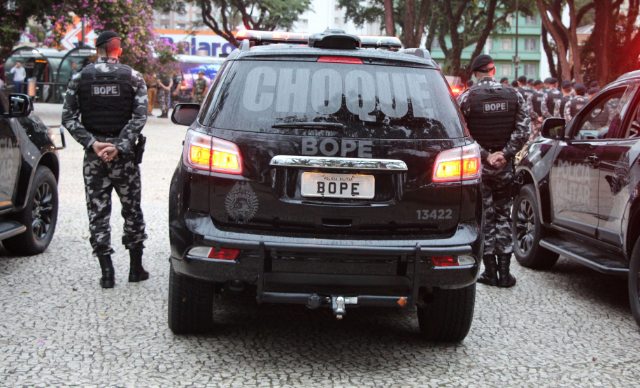 A Polícia Militar começou às 7 horas desta quarta-feira (24) uma megaoperação, a Operação Tiradentes, em todo o Estado, com aproximadamente três mil policiais, 1,2 mil viaturas, além do policiamento já feito rotineiramente. A operação vai até a manhã desta quinta-feira (25) e faz parte de uma ação nacional.  -  Foto: Divulgação PMPR