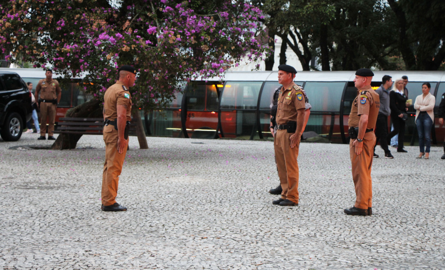 24-04-2019 Operação Tiradentes. A Polícia Militar começou às 7 horas desta quarta-feira (24) uma megaoperação, a Operação Tiradentes, em todo o Estado, com aproximadamente três mil policiais, 1,2 mil viaturas, além do policiamento já feito rotineiramente. A operação vai até a manhã desta quinta-feira (25) e faz parte de uma ação nacional. - Foto: Divulgação PMPR