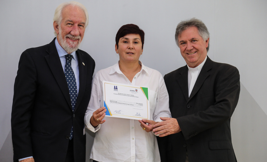 O governador em exercício Darci Piana participa da Posse dos novos representantes da sociedade civil para a gestão 2019/2021 do O Conselho Estadual do Idoso (CEDI) do Paraná no Salão de Atos do Palácio Iguaçu, nesta quarta-feira (24). Curitiba, 24/04/2019 - Foto: Geraldo Bubniak/ANPr