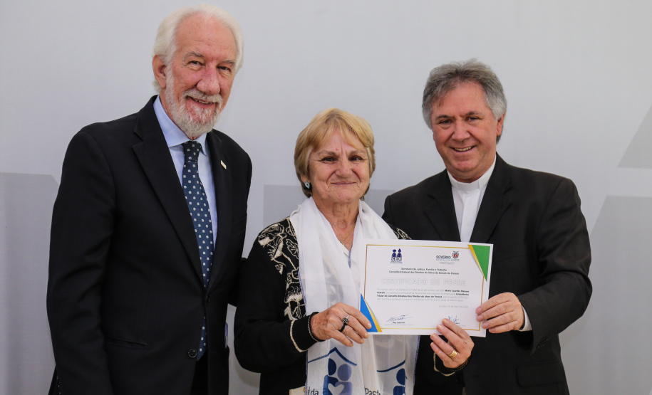 O governador em exercício Darci Piana participa da Posse dos novos representantes da sociedade civil para a gestão 2019/2021 do O Conselho Estadual do Idoso (CEDI) do Paraná no Salão de Atos do Palácio Iguaçu, nesta quarta-feira (24). Curitiba, 24/04/2019 - Foto: Geraldo Bubniak/ANPr