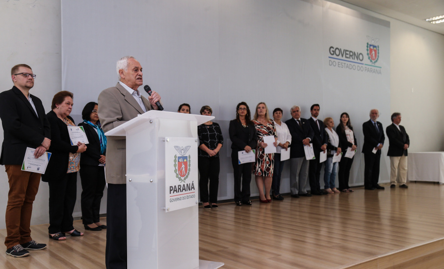 O governador em exercício Darci Piana participa da Posse dos novos representantes da sociedade civil para a gestão 2019/2021 do O Conselho Estadual do Idoso (CEDI) do Paraná no Salão de Atos do Palácio Iguaçu, nesta quarta-feira (24). Curitiba, 24/04/2019 - Foto: Geraldo Bubniak/ANPr