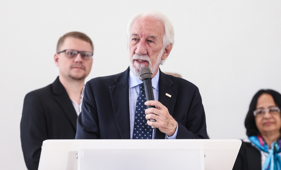 O governador em exercício Darci Piana participa da Posse dos novos representantes da sociedade civil para a gestão 2019/2021 do O Conselho Estadual do Idoso (CEDI) do Paraná no Salão de Atos do Palácio Iguaçu, nesta quarta-feira (24). Curitiba, 24/04/2019 - Foto: Geraldo Bubniak/ANPr