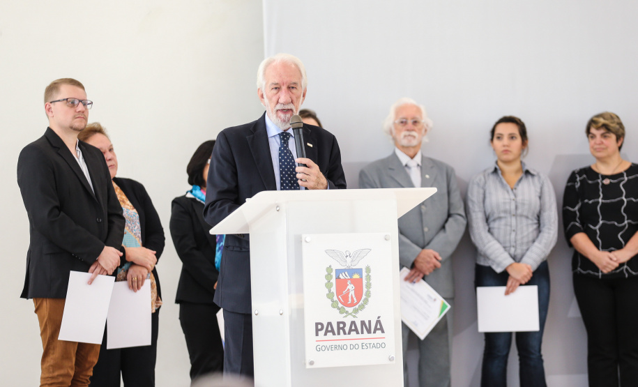 O governador em exercício Darci Piana participa da Posse dos novos representantes da sociedade civil para a gestão 2019/2021 do O Conselho Estadual do Idoso (CEDI) do Paraná no Salão de Atos do Palácio Iguaçu, nesta quarta-feira (24). Curitiba, 24/04/2019 - Foto: Geraldo Bubniak/ANPr