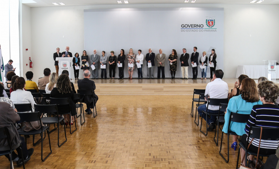 O governador em exercício Darci Piana participa da Posse dos novos representantes da sociedade civil para a gestão 2019/2021 do O Conselho Estadual do Idoso (CEDI) do Paraná no Salão de Atos do Palácio Iguaçu, nesta quarta-feira (24). Curitiba, 24/04/2019 - Foto: Geraldo Bubniak/ANPr