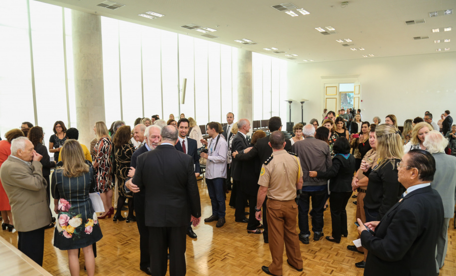 O governador em exercício Darci Piana participa da Posse dos novos representantes da sociedade civil para a gestão 2019/2021 do O Conselho Estadual do Idoso (CEDI) do Paraná no Salão de Atos do Palácio Iguaçu, nesta quarta-feira (24). Curitiba, 24/04/2019 - Foto: Geraldo Bubniak/ANPr
