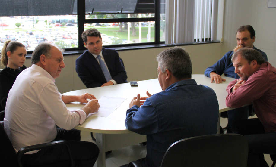 O secretário estadual do Desenvolvimento Urbano, João Carlos Ortega, recebeu nesta quarta-feira (24) mais de uma dezena de prefeitos que apresentaram listas de prioridades às suas respectivas populações.  -  Curitiba, 24/04/2019  -  Foto: Divulgação SEDU