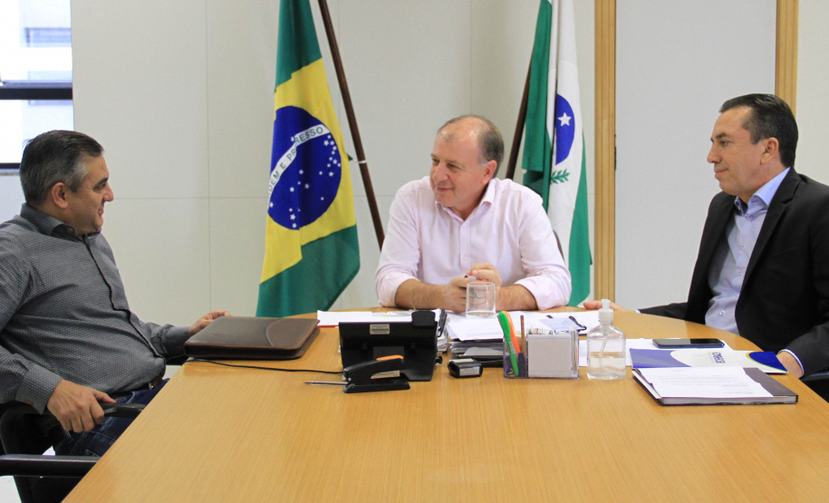 O secretário estadual do Desenvolvimento Urbano, João Carlos Ortega, recebeu nesta quarta-feira (24) mais de uma dezena de prefeitos que apresentaram listas de prioridades às suas respectivas populações.  -  Curitiba, 24/04/2019  -  Foto: Divulgação SEDU