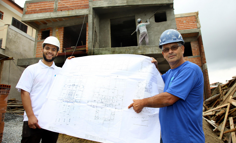 Rede estadual formou quase 18 mil novos técnicos em 2018. Na imagem, Juliano Thainan Jonas e Pedro dos Santos. Curitiba,22/04/2019 Foto:Jaelson Lucas ANPr