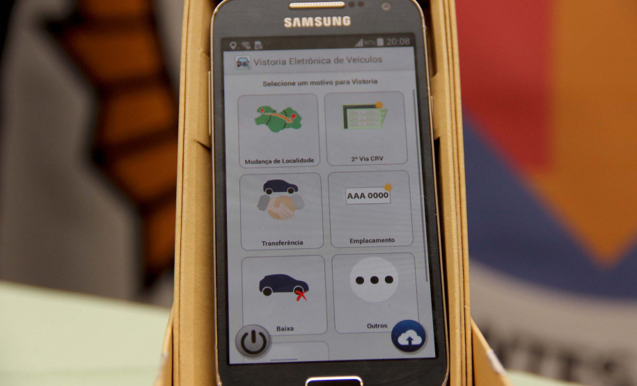 O aplicativo de Vistoria Digital, desenvolvido pelo Departamento de Trânsito do Paraná (Detran-PR) e a Celepar, atingiu mais de cinco milhões de vistorias desde seu lançamento em 2016.  -  Foto: Divulgação Detran