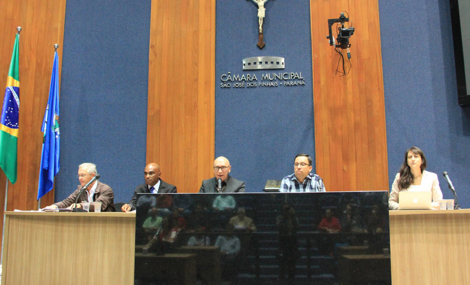 Moradores de São José dos Pinhais, na Região Metropolitana de Curitiba, esclareceram na quarta-feira (24) dúvidas sobre os serviços de água e de esgoto na cidade, em audiência pública na Câmara Municipal.  _  São José dos Pinhais, 25/04/2019  -  Foto: Renata Gomes (Câmara de S.José dos Pinhais)