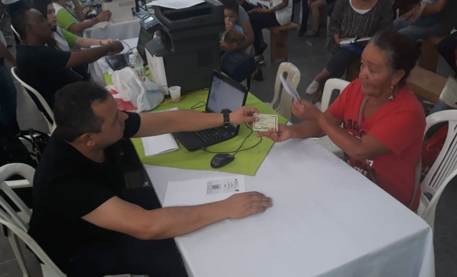 A quinta edição da feira de serviços Paraná Cidadão em 2019 aconteceu em Mandirituba com 7,6 mil atendimentos registrados. Cerca de 5 mil pessoas que passaram pelo evento, encerrado nesta sexta-feira (26), tiveram acesso a diversos serviços gratuitos disponibilizados em um único local.  Mandirituba, 26/04/2019   -  Foto: Divulgação SEJUF