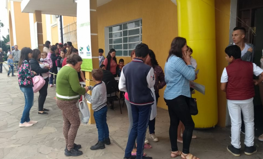 A quinta edição da feira de serviços Paraná Cidadão em 2019 aconteceu em Mandirituba com 7,6 mil atendimentos registrados. Cerca de 5 mil pessoas que passaram pelo evento, encerrado nesta sexta-feira (26), tiveram acesso a diversos serviços gratuitos disponibilizados em um único local.  Mandirituba, 26/04/2019   -  Foto: Divulgação SEJUF