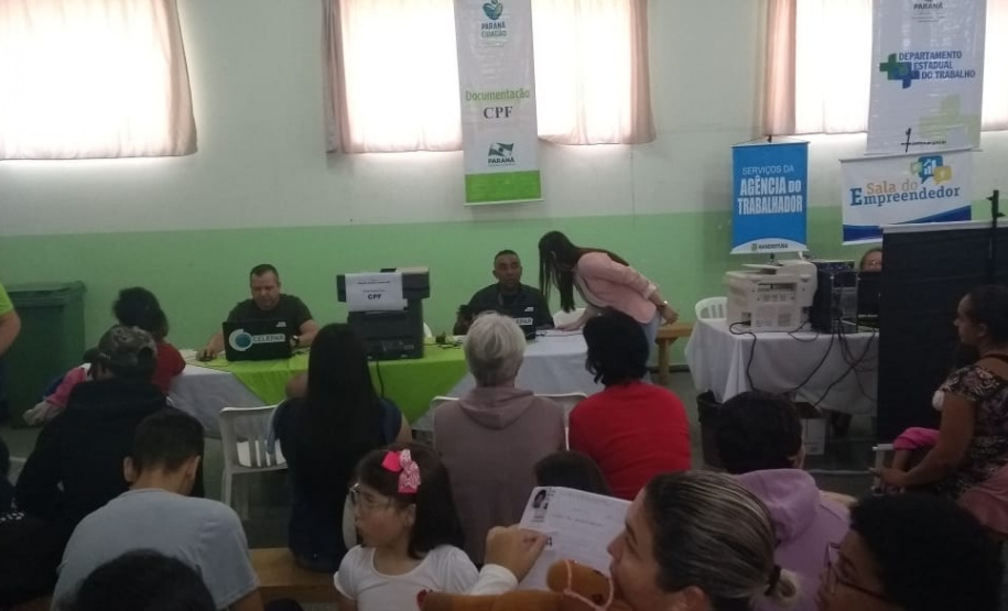 A quinta edição da feira de serviços Paraná Cidadão em 2019 aconteceu em Mandirituba com 7,6 mil atendimentos registrados. Cerca de 5 mil pessoas que passaram pelo evento, encerrado nesta sexta-feira (26), tiveram acesso a diversos serviços gratuitos disponibilizados em um único local.  Mandirituba, 26/04/2019   -  Foto: Divulgação SEJUF