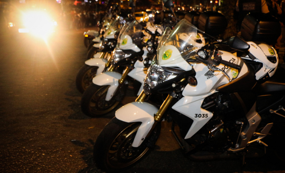 A Polícia Militar do Paraná deflagra a megaoperação Primo que cumpriu 16 mandados de Prisão e de Busca e Apreensão e resultou em 19 encaminhamentos, sendo 15 adultos e quatro adolescentes apreendidos, bem como uma quantidade de drogas recolhida.  -  Curitiba, 26/04/2019  -  Foto: Soldado Amanda Morais