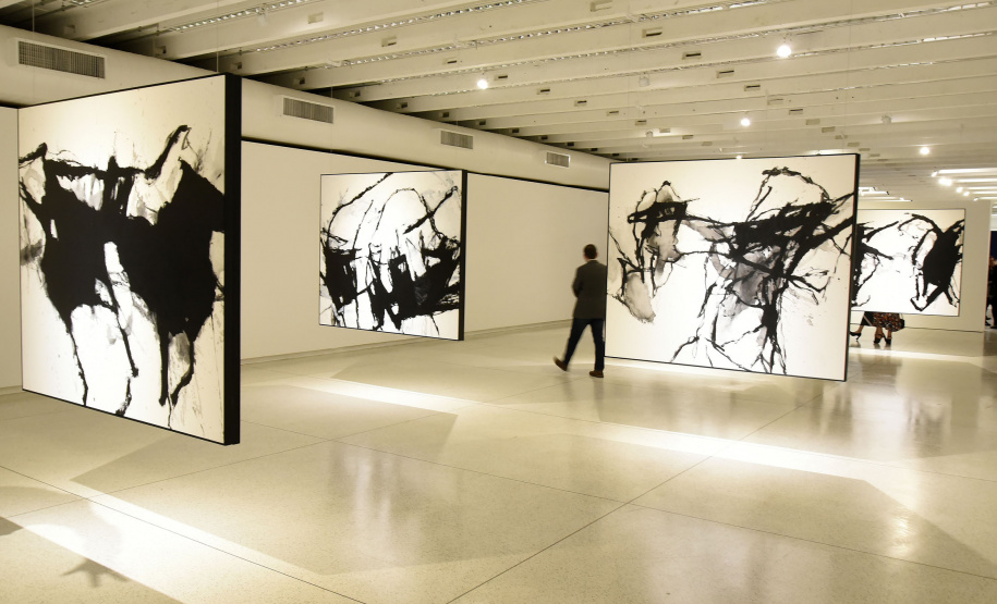 Aberturas das exposições ?O que é original?? do artista Marcelo Conrado e "Mestre de Obras" de Ivens Machado no Museu Oscar Niemeyer (MON).Curitiba, 11 de abril de 2019.Foto: Kraw Penas/SEEC