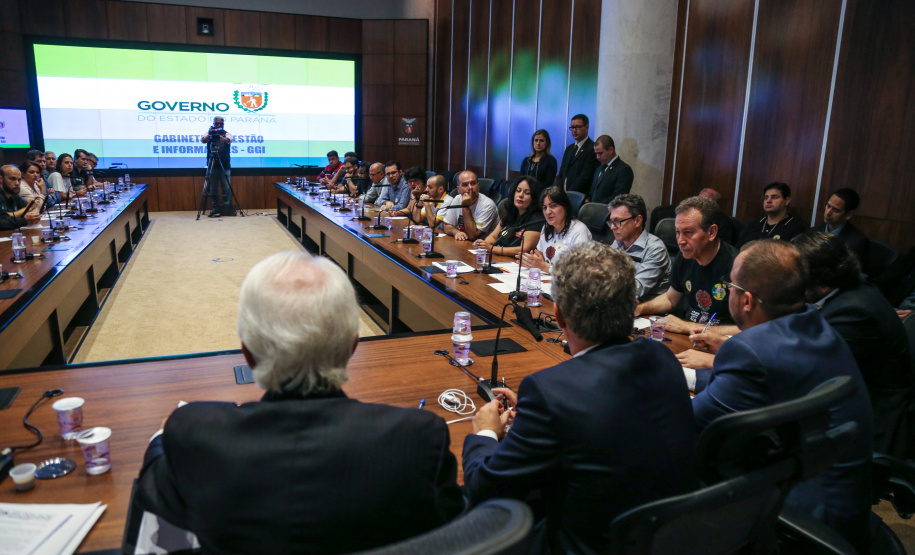 O vice governador Darci Piana participa de reunião com representantes dos servidores publicos  no Palácio Iguaçu,  nesta segunda-feira (29).   Curitiba, 24/04/2019 -  Foto: Geraldo Bubniak/ANPr