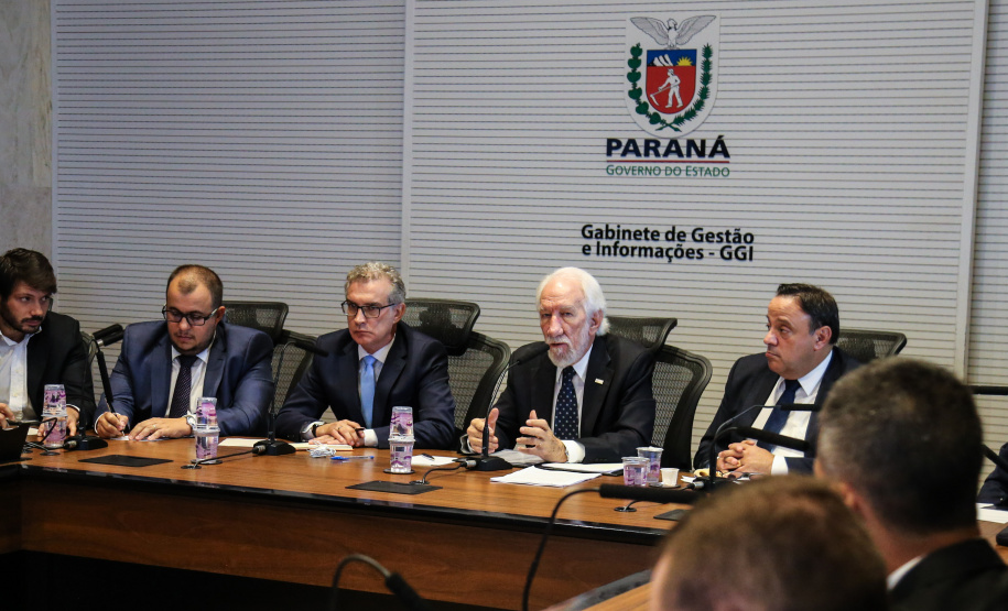 O vice governador Darci Piana participa de reunião com representantes dos servidores publicos  no Palácio Iguaçu,  nesta segunda-feira (29).   Curitiba, 24/04/2019 -  Foto: Geraldo Bubniak/ANPr