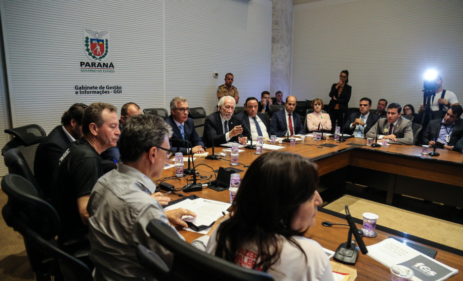 O vice governador Darci Piana participa de reunião com representantes dos servidores publicos  no Palácio Iguaçu,  nesta segunda-feira (29).   Curitiba, 24/04/2019 -  Foto: Geraldo Bubniak/ANPr