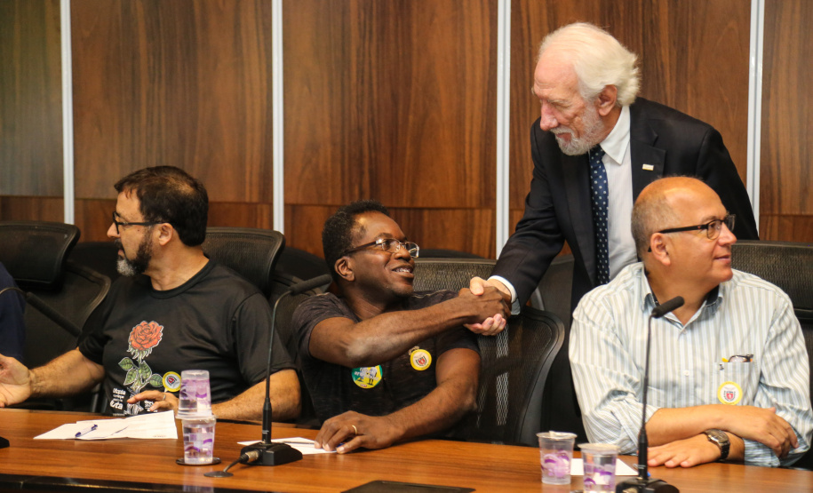 O vice governador Darci Piana participa de reunião com representantes dos servidores publicos  no Palácio Iguaçu,  nesta segunda-feira (29).   Curitiba, 24/04/2019 -  Foto: Geraldo Bubniak/ANPr