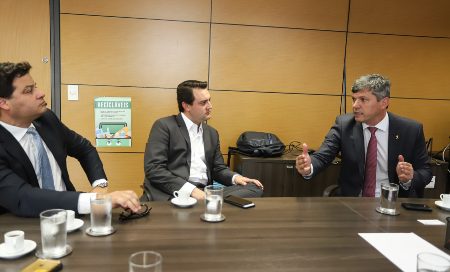 Governador Carlos Massa Ratinho Junior durante reunião com o ministro dos Transportes, Valter Casimiro Silveira - Brasília, 29/04/2019 - Foto: Rodrigo Félix Leal/ANPr