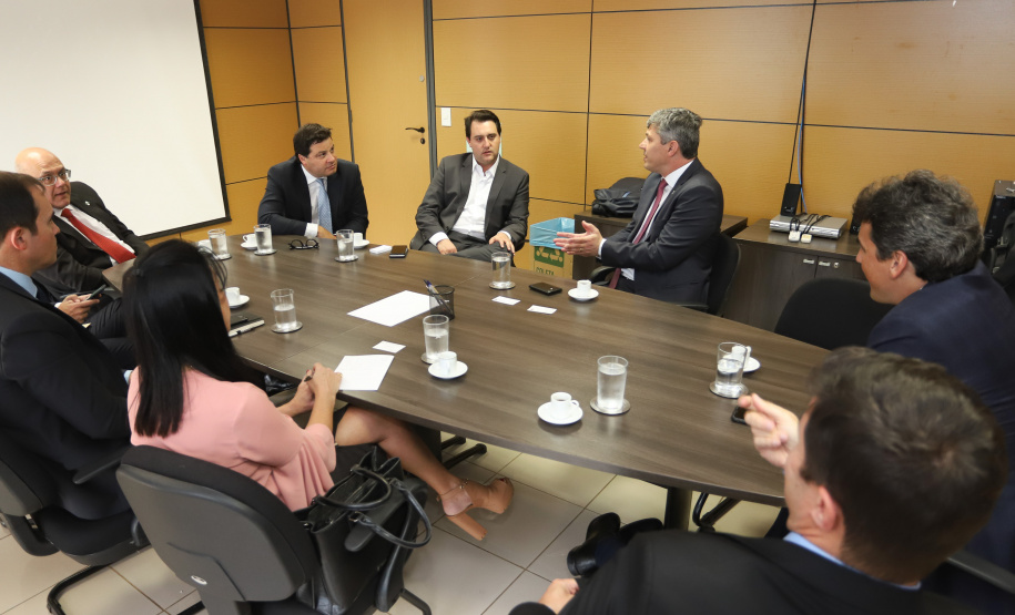Governador Carlos Massa Ratinho Junior durante reunião com o ministro dos Transportes, Valter Casimiro Silveira - Brasília, 29/04/2019 - Foto: Rodrigo Félix Leal/ANPr