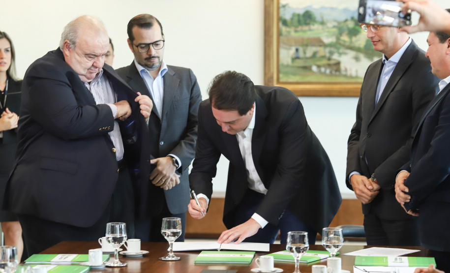 Governador Carlos Massa Ratinho Junior recebe o ministro do Meio Ambiente, Ricardo Salles - Curitiba, 30/04/2019 - Foto: Rodrigo Félix Leal/ANPr