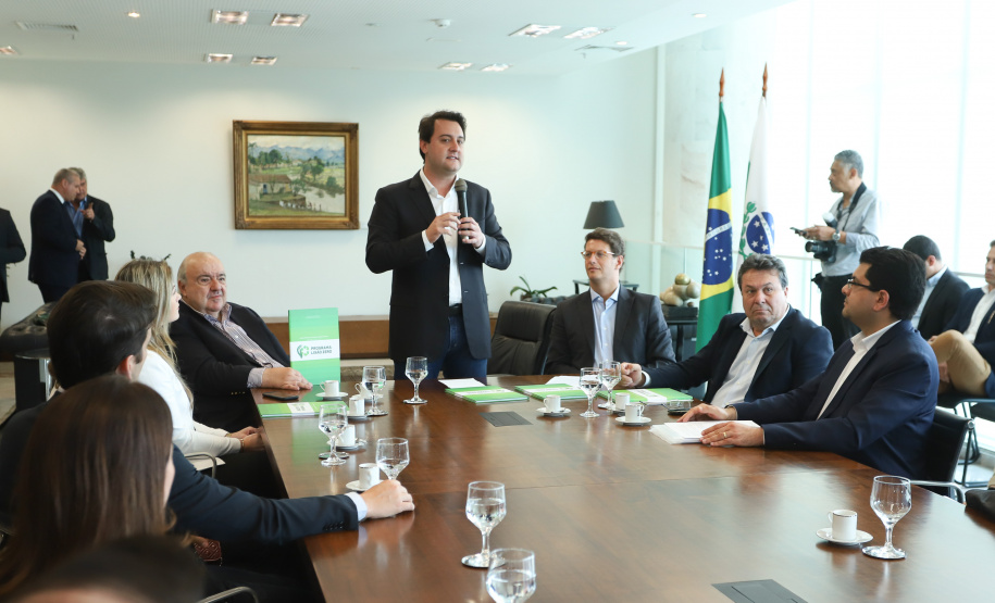 Governador Carlos Massa Ratinho Junior recebe o ministro do Meio Ambiente, Ricardo Salles - Curitiba, 30/04/2019 - Foto: Rodrigo Félix Leal/ANPr