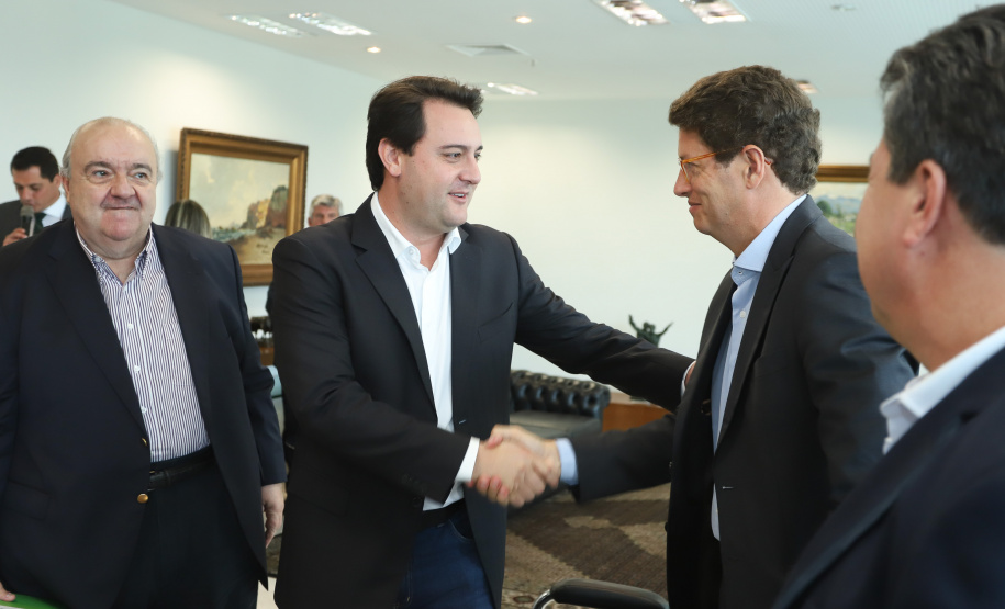 Governador Carlos Massa Ratinho Junior recebe o ministro do Meio Ambiente, Ricardo Salles - Curitiba, 30/04/2019 - Foto: Rodrigo Félix Leal/ANPr