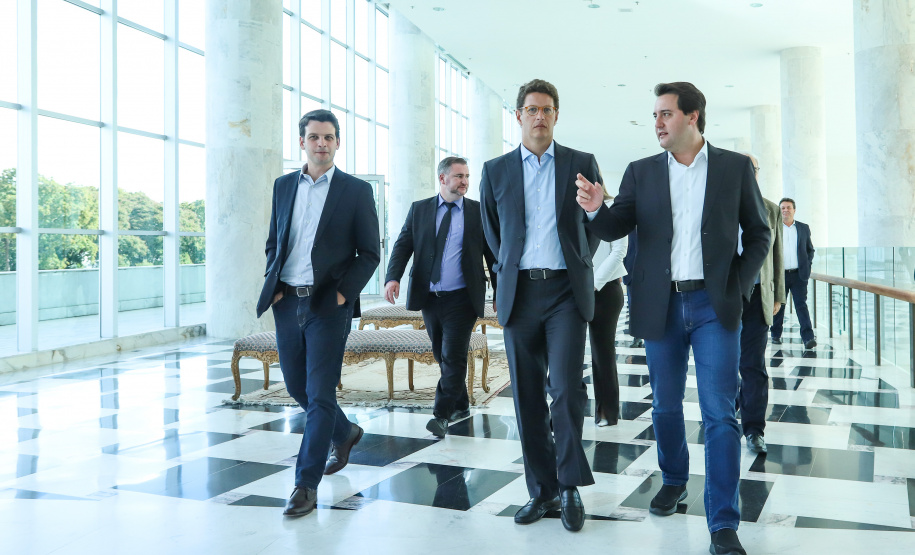 Governador Carlos Massa Ratinho Junior recebe o ministro do Meio Ambiente, Ricardo Salles - Curitiba, 30/04/2019 - Foto: Rodrigo Félix Leal/ANPr