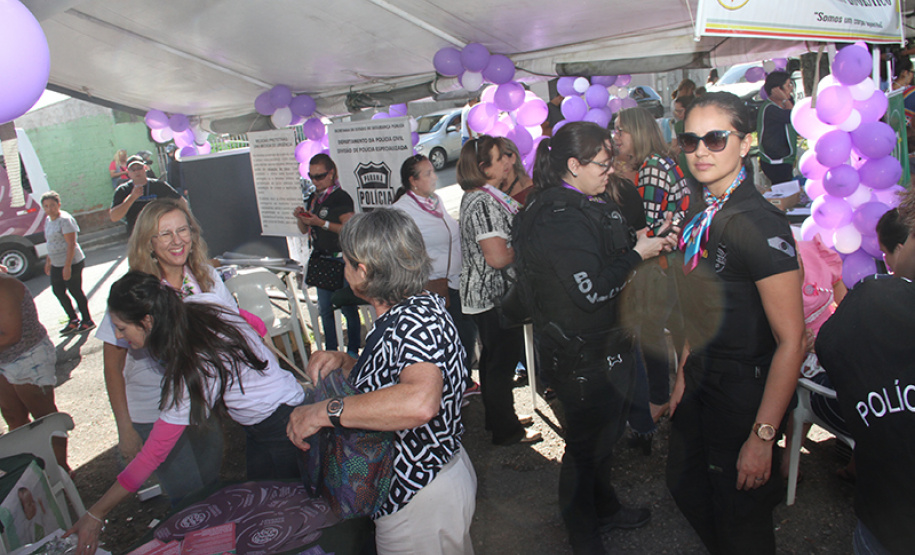 A Secretaria da Justiça, Família e Trabalho registrou mais de 2 mil atendimentos no evento em comemoração a duas importantes datas: o Dia Nacional da Mulher (30 de abril) e o Dia do Trabalho (1º de maio).  -  Curitiba, 30/04/2019  -  Foto: Divulgação SEJUF