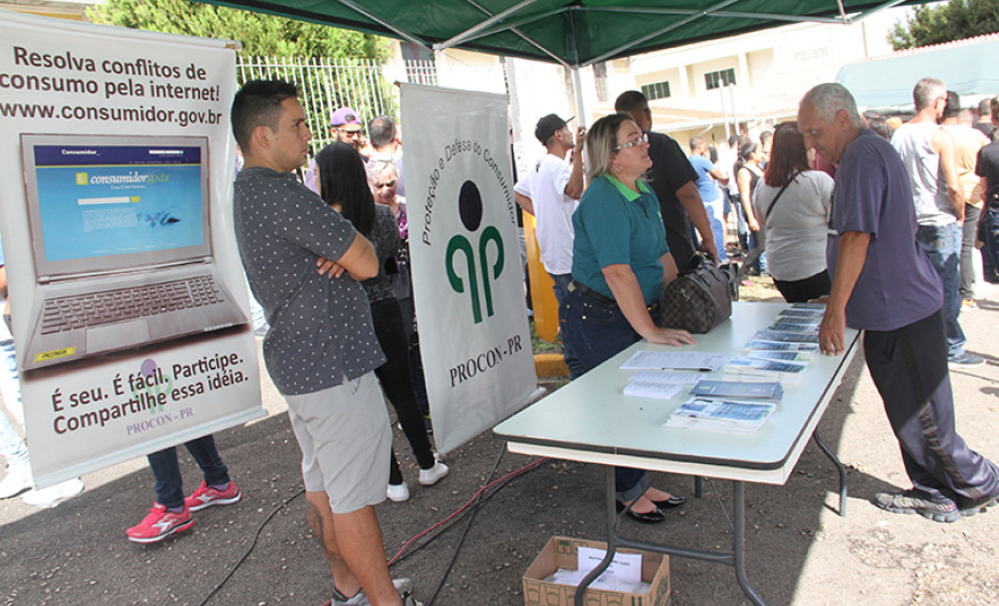 A Secretaria da Justiça, Família e Trabalho registrou mais de 2 mil atendimentos no evento em comemoração a duas importantes datas: o Dia Nacional da Mulher (30 de abril) e o Dia do Trabalho (1º de maio).  -  Curitiba, 30/04/2019  -  Foto: Divulgação SEJUF