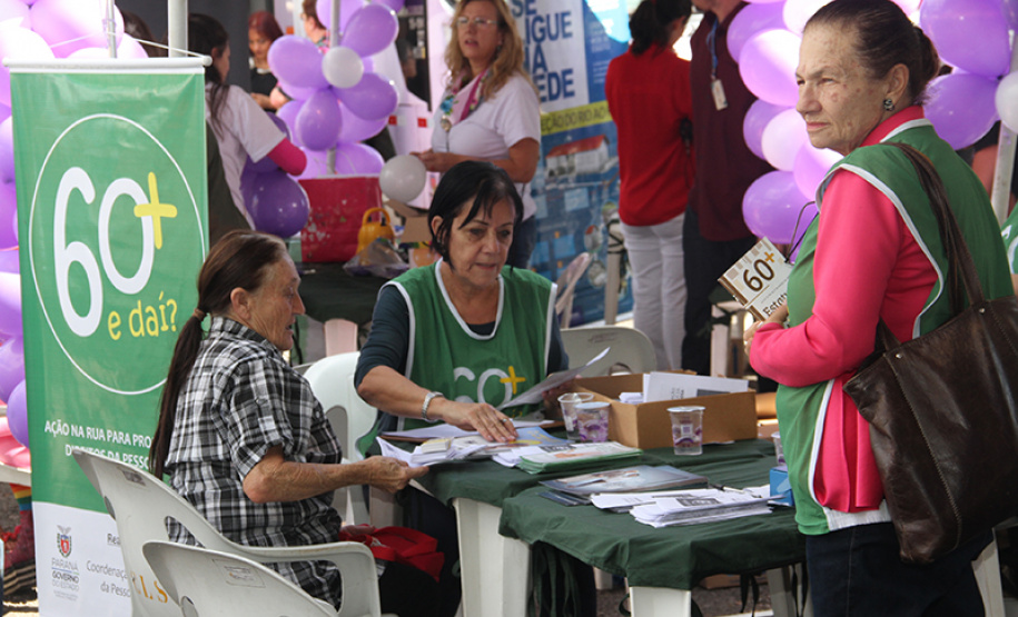 A Secretaria da Justiça, Família e Trabalho registrou mais de 2 mil atendimentos no evento em comemoração a duas importantes datas: o Dia Nacional da Mulher (30 de abril) e o Dia do Trabalho (1º de maio).  -  Curitiba, 30/04/2019  -  Foto: Divulgação SEJUF