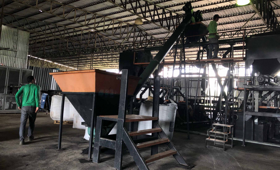 O Paraná atingiu em março a marca de 47,72% dos presos fazendo algum tipo de atividade educacional, segundo o Departamento Penitenciário (Depen-PR). O índice é consideravelmente superior a fevereiro, quando o Estado fechou com 36,3% e alcançou o segundo lugar entre as unidades da federação, perdendo apenas para o Piauí (40%). Foto:José Fernando Ogura/ANPr