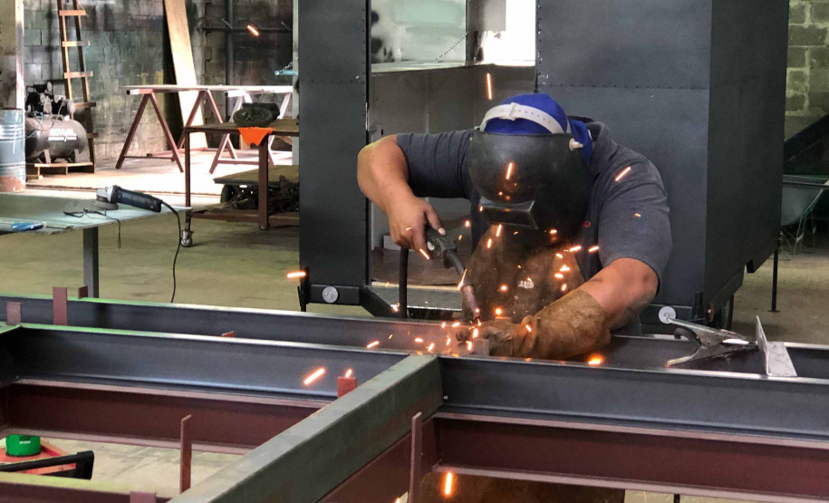 O Paraná atingiu em março a marca de 47,72% dos presos fazendo algum tipo de atividade educacional, segundo o Departamento Penitenciário (Depen-PR). O índice é consideravelmente superior a fevereiro, quando o Estado fechou com 36,3% e alcançou o segundo lugar entre as unidades da federação, perdendo apenas para o Piauí (40%). Foto:José Fernando Ogura/ANPr