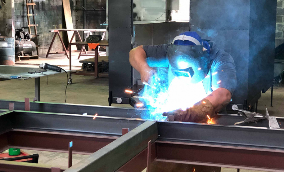 O Paraná atingiu em março a marca de 47,72% dos presos fazendo algum tipo de atividade educacional, segundo o Departamento Penitenciário (Depen-PR). O índice é consideravelmente superior a fevereiro, quando o Estado fechou com 36,3% e alcançou o segundo lugar entre as unidades da federação, perdendo apenas para o Piauí (40%). Foto:José Fernando Ogura/ANPr