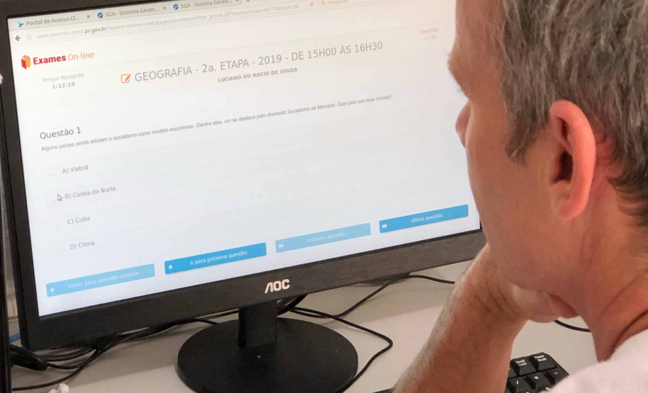 O Paraná atingiu em março a marca de 47,72% dos presos fazendo algum tipo de atividade educacional, segundo o Departamento Penitenciário (Depen-PR). O índice é consideravelmente superior a fevereiro, quando o Estado fechou com 36,3% e alcançou o segundo lugar entre as unidades da federação, perdendo apenas para o Piauí (40%). Foto:José Fernando Ogura/ANPr