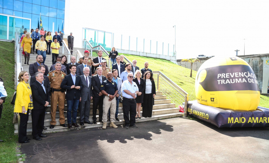 Começou oficialmente nesta quinta-feira (2), em todo o Paraná, a campanha Maio Amarelo, que visa diminuir o número de acidentes no trânsito e preservar a vida. Este ano, o tema é “Maio Amarelo - no trânsito, o sentido é a vida”, e apela para o poder das crianças em influenciar o comportamento dos pais. O vice-governador Darci Piana participou do lançamento, realizado no auditório da Polícia Rodoviária Federal (PRF), em Curitiba. Foto: Geraldo Bubniak/ANPr