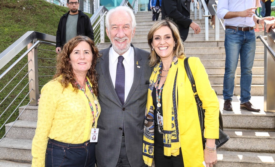 Começou oficialmente nesta quinta-feira (2), em todo o Paraná, a campanha Maio Amarelo, que visa diminuir o número de acidentes no trânsito e preservar a vida. Este ano, o tema é “Maio Amarelo - no trânsito, o sentido é a vida”, e apela para o poder das crianças em influenciar o comportamento dos pais. O vice-governador Darci Piana participou do lançamento, realizado no auditório da Polícia Rodoviária Federal (PRF), em Curitiba. Foto: Geraldo Bubniak/ANPr