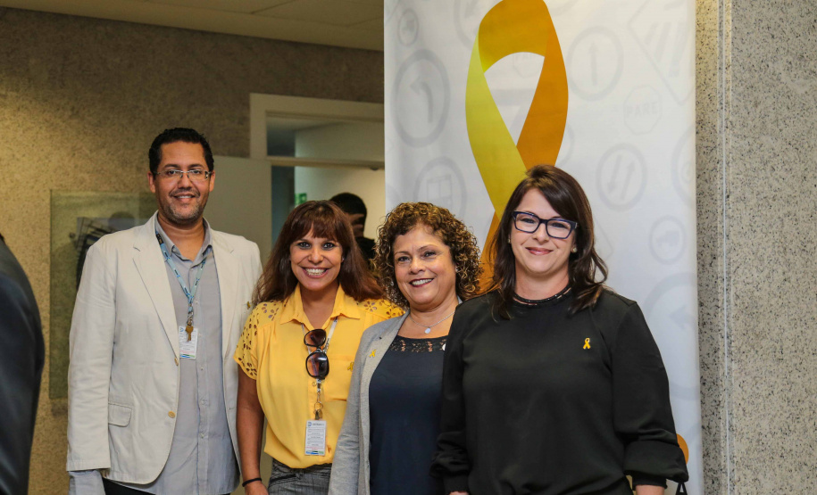 Começou oficialmente nesta quinta-feira (2), em todo o Paraná, a campanha Maio Amarelo, que visa diminuir o número de acidentes no trânsito e preservar a vida. Este ano, o tema é “Maio Amarelo - no trânsito, o sentido é a vida”, e apela para o poder das crianças em influenciar o comportamento dos pais. O vice-governador Darci Piana participou do lançamento, realizado no auditório da Polícia Rodoviária Federal (PRF), em Curitiba. Foto: Geraldo Bubniak/ANPr