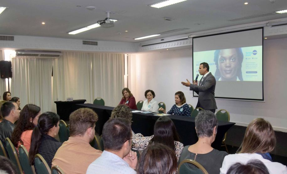 Começou nesta quinta-feira (2), em Curitiba, a Semana Integrada de Enfermagem do Paraná 2019. No dia 12 de maio é comemorado do Dia Internacional da Enfermagem e o objetivo do evento é promover o debate sobre a contribuição dos profissionais da área. Foto:SESA