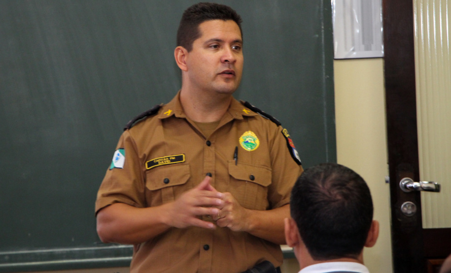 Policiais militares da reserva selecionados no Programa Escola Segura, do Governo do Estado, para atuar na segurança das escolas estaduais, iniciaram nesta quinta-feira (02) os cursos de treinamento e aperfeiçoamento. Eles foram selecionados em todas as fases do processo (previsto em edital), como saúde física e psicológica.Foto:Soldado Amanda Morais