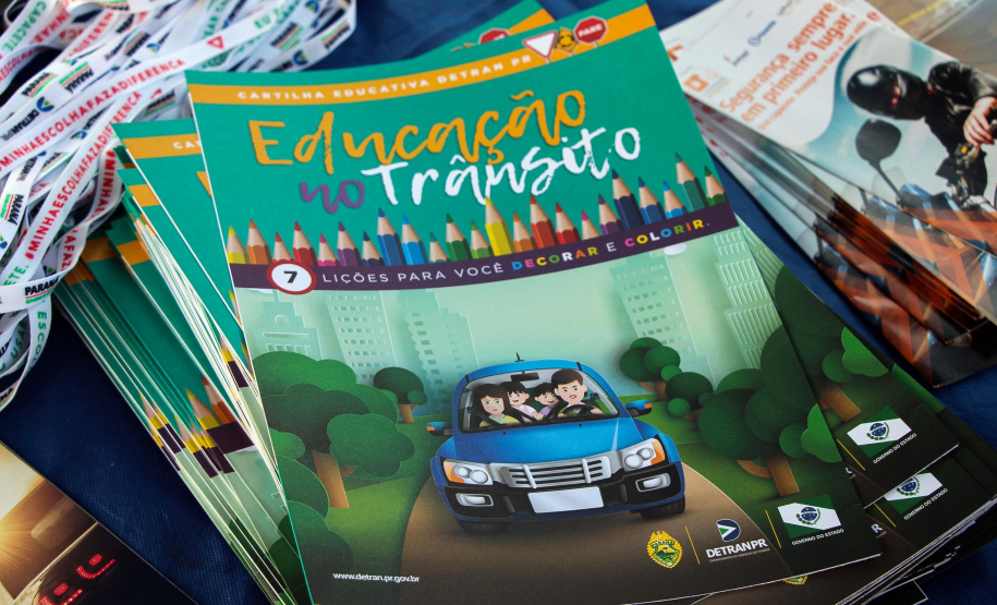 04-05-2019 Dia Mundial do Trânsito Motociclistas de Curitiba e Região Metropolitana participaram de uma instrução educativa sobre direção defensiva na manhã deste sábado (04/05), Dia Mundial do Trânsito, para reforçar a campanha educativa Maio Amarelo, do Departamento de Trânsito do Paraná (DETRAN) e da Polícia Militar. Foto:Soldado Amanda Morais