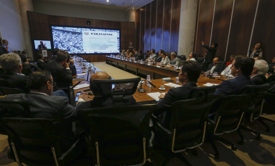 Governador Carlos Massa Ratinho Júnior durante reunião com a equipe de governo.Curitiba, 07-05-19.Foto: Arnaldo Alves / ANPr.
