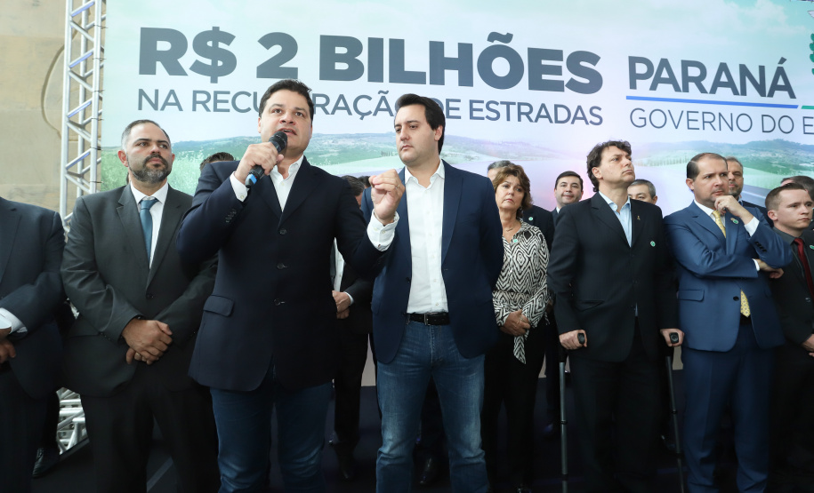 O governador Carlos Massa Ratinho Junior lançou, nesta terça-feira (07), o Programa de Revitalização das Estradas, que vai beneficiar todas as regiões do Paraná. Foto: Rodrigo Felix Leal/ANPr