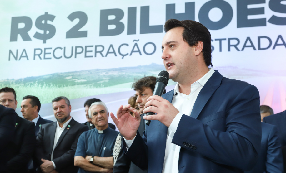 O governador Carlos Massa Ratinho Junior lançou, nesta terça-feira (07), o Programa de Revitalização das Estradas, que vai beneficiar todas as regiões do Paraná. Foto: Rodrigo Felix Leal/ANPr