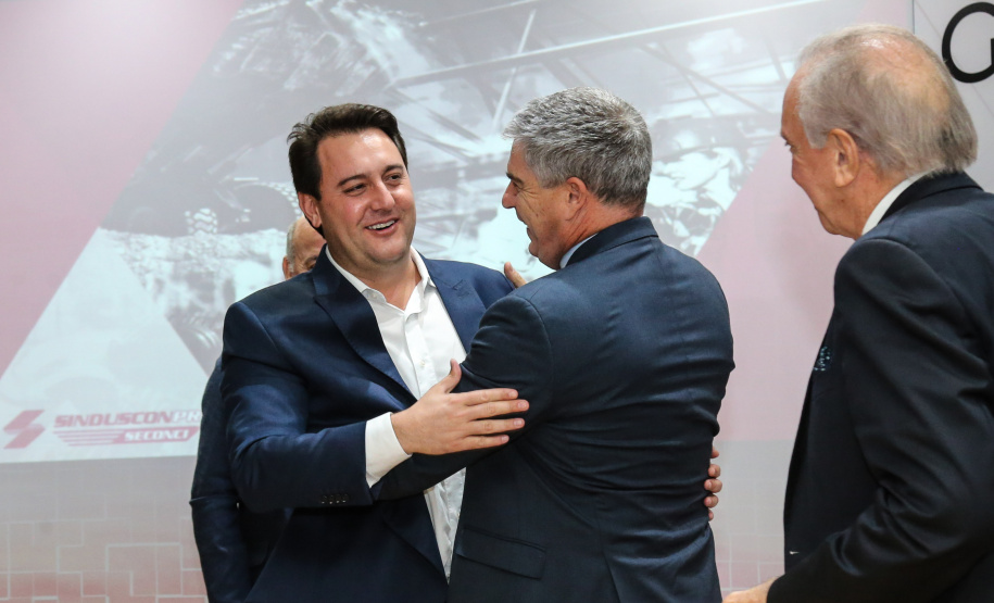 O governador Carlos Massa Ratinho Junior participa de reunião com associados do Sinduscon-PR.   Curitiba, 07/05/2019 -  Foto: Geraldo Bubniak/ANPro Bubniak/ANPr