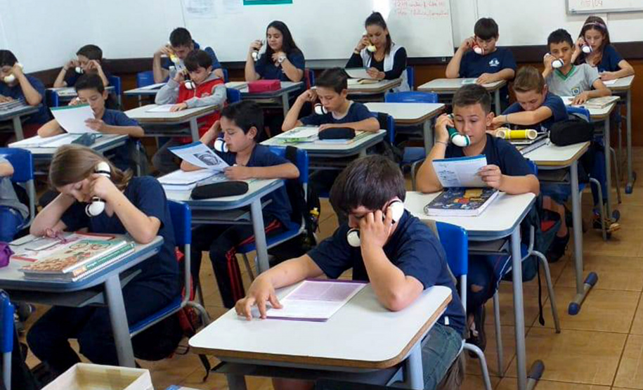 Uma ideia simples, mas com múltiplos resultados que estão transformando a relação dos alunos do Colégio Estadual do Campo Octávio Tozo, em Cascavel (Oeste do estado), com a leitura