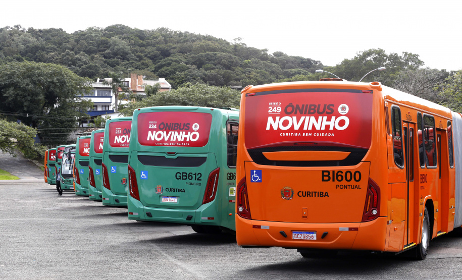 GOVERNADOR DESTINA RECURSOS PARA SUBSIDIAR TRANSPORTE COLETIVO DE CURITIBA. O governador Carlos Massa Ratinho Junior destina recursos para subsidiar o transporte coletivo de Curitiba. Participaram da solenidade: prefeito de Curitiba, Rafael Greca de Macedo; secretário de Desenvolvimento Urbano, João Carlos Ortega; presidente da Comec, Gilson dos Santos; entre outros.Curitiba, 09-05-19.Foto: Arnaldo Alves / ANPr.